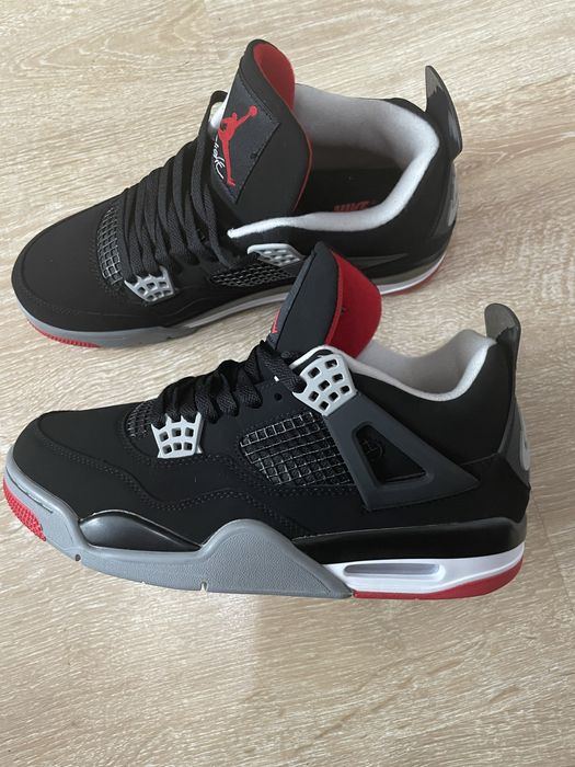 Jordan 4 bred marimea 41