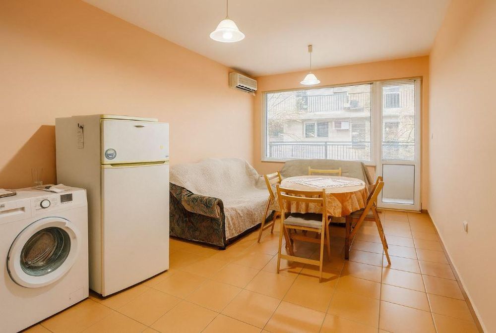 Дава се под наем Двустаен апартамент в Варна, Лятно кино Тракия - 40 кв.м за 325 € - Снимка #1