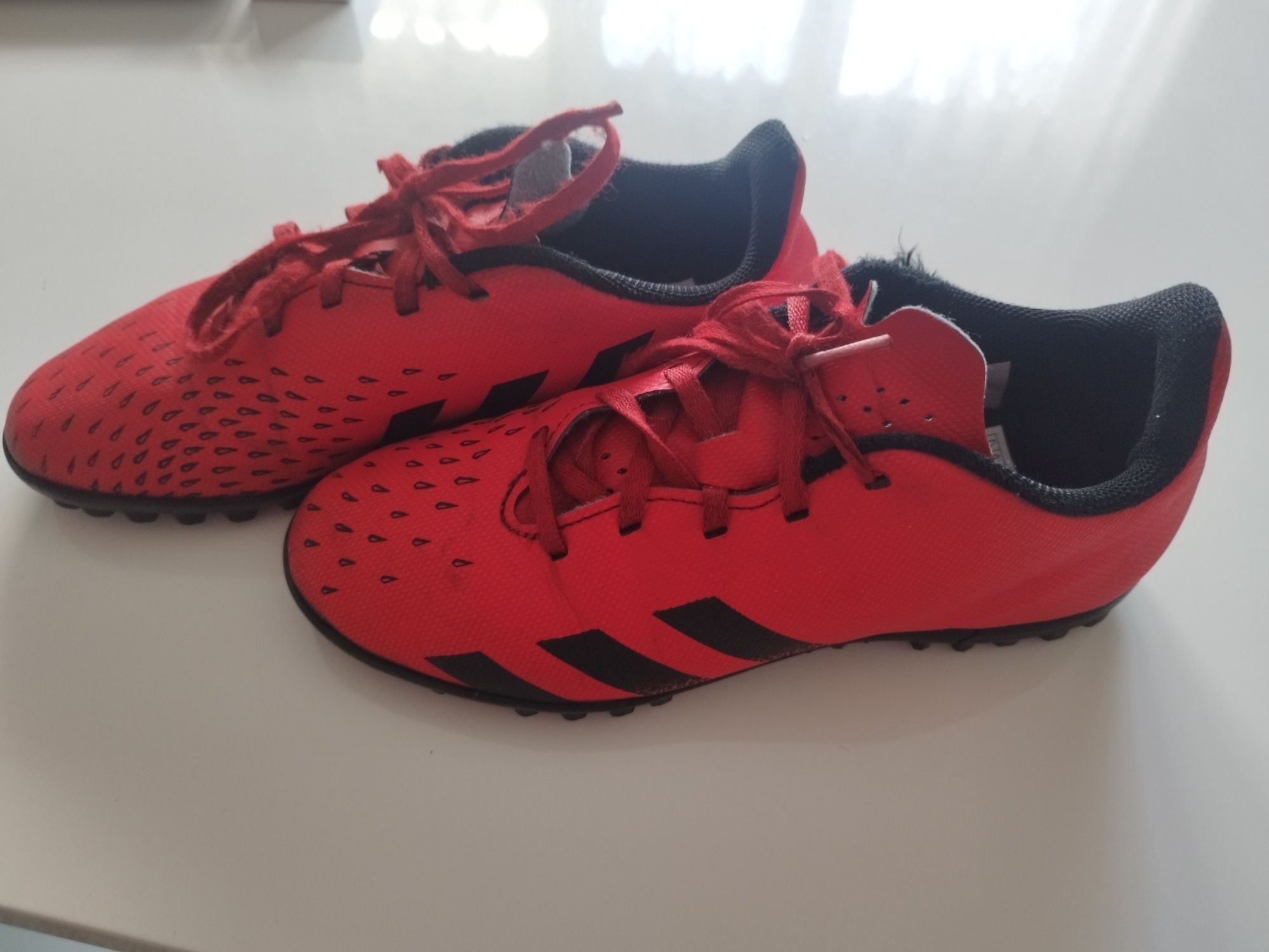 Футболни стоножки Adidas  38 номер