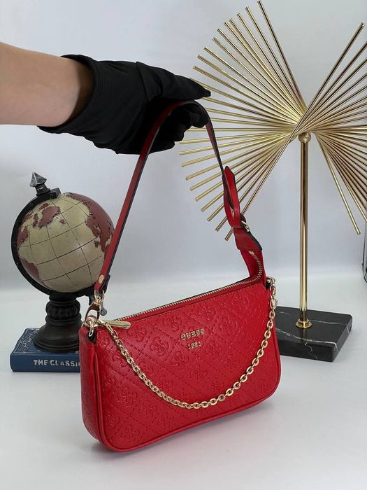 Стилна дамска чанта