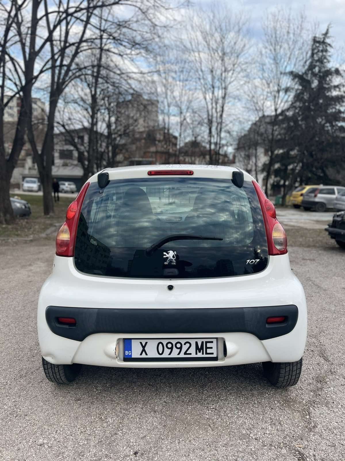 Продавам Peugeot 107