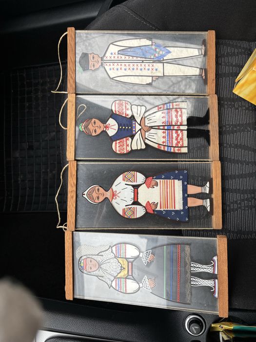 Tablou/Arta populara/Decoratiune - oameni in port popular traditional