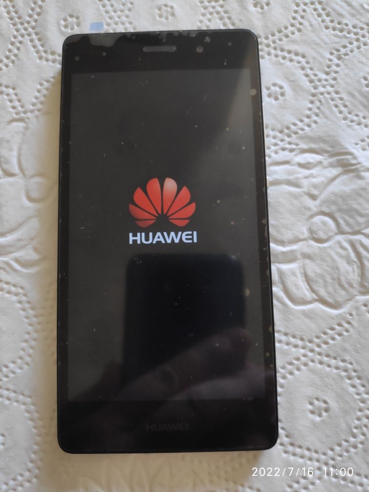 Huawei P8 Lite .
