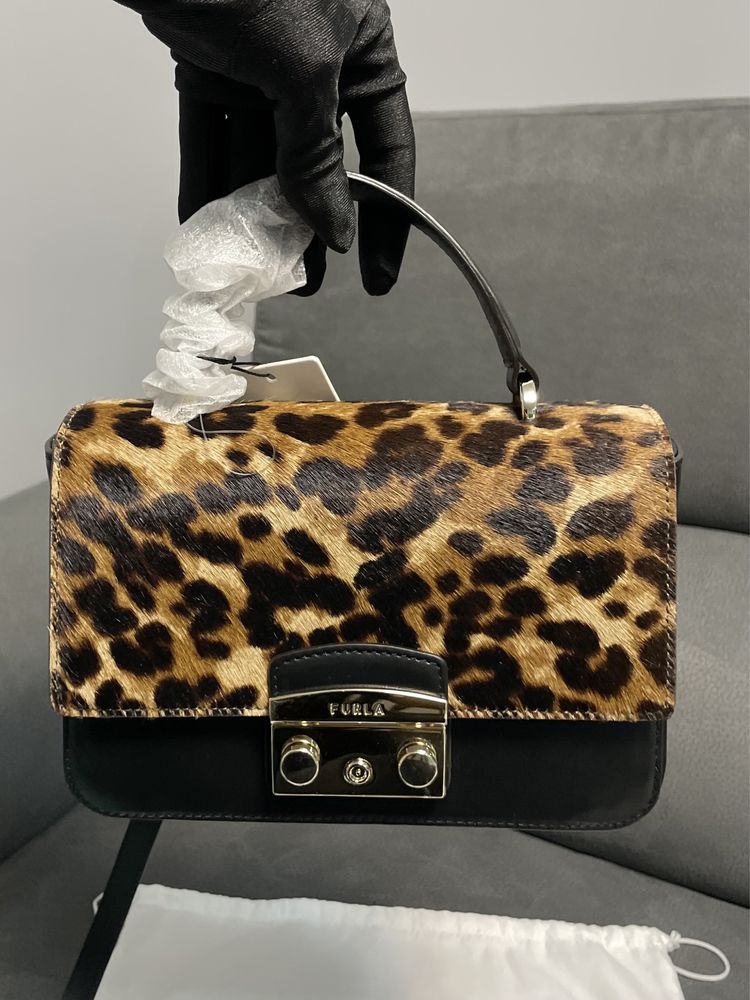 Furla Metropolis чанта с животински леопардов принт