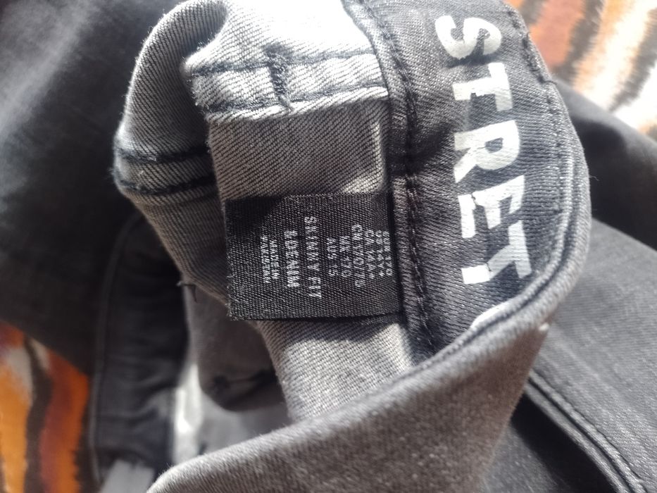 Детски дънки черни 10лв