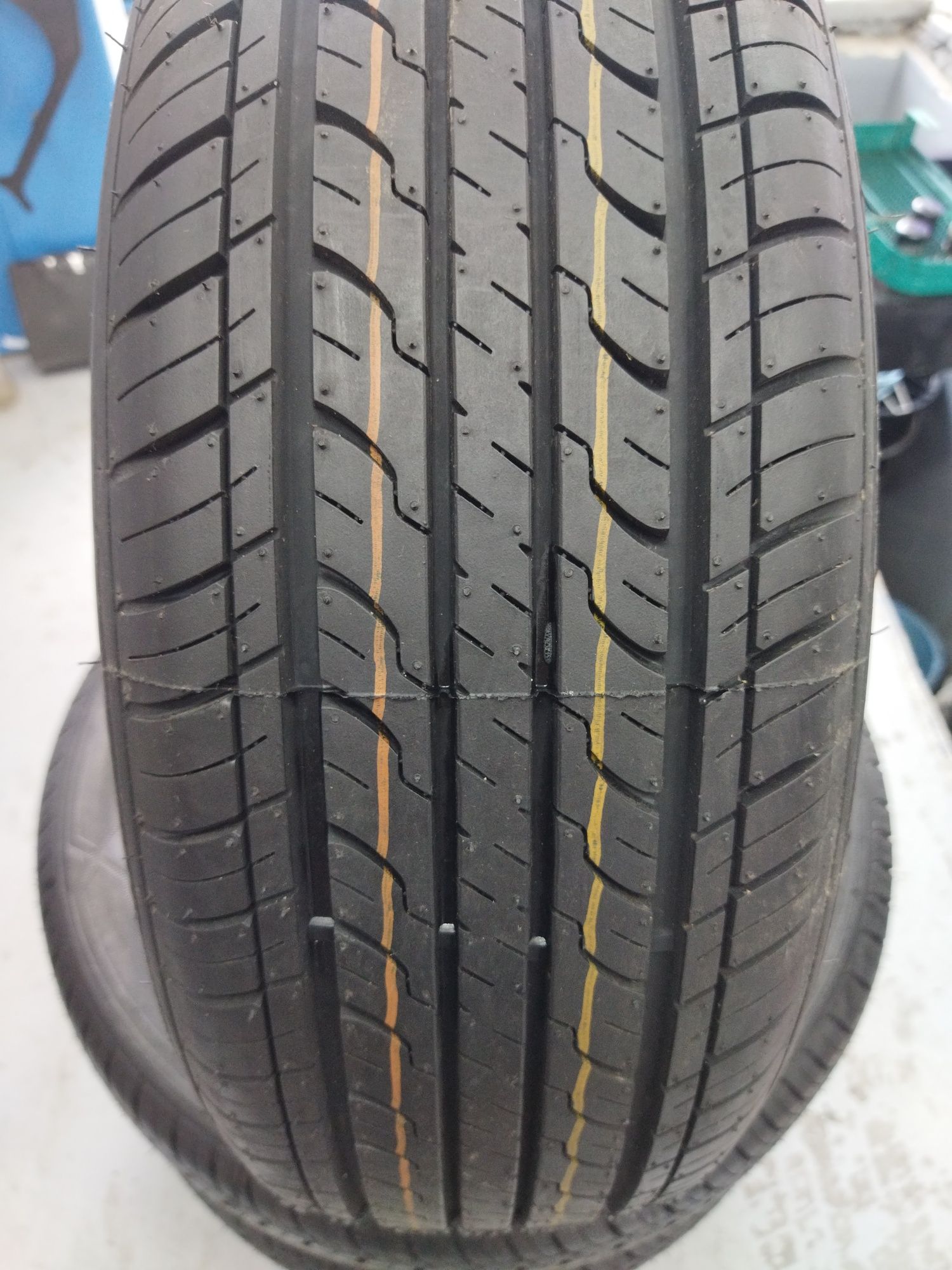 Minell Radial Po7 195/65/15