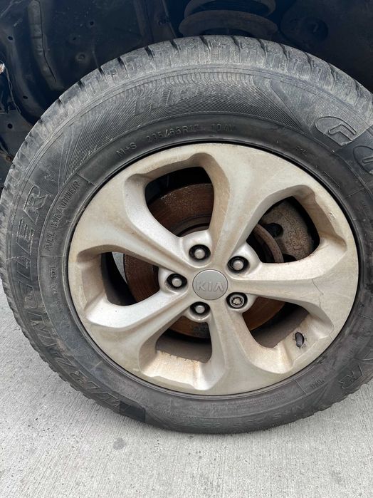 jante kia sorento sportage 235/65 R17 anvelope Good Year M+S dot 2020