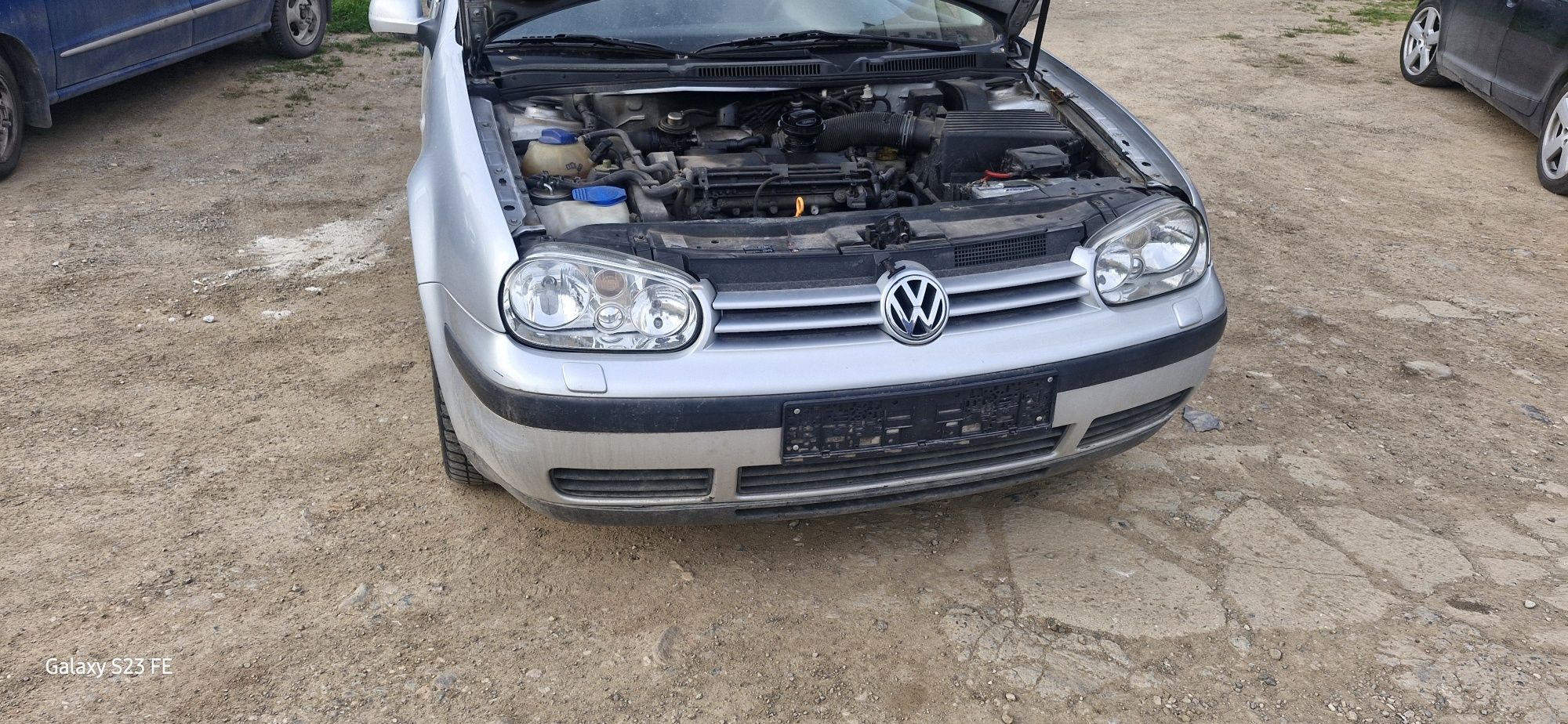 Продавам голф 4 1.9 tdi 116коня на части