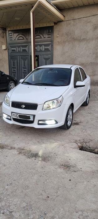 Nexia 3 avtomat. Metan 4. Moshina tiniq.