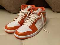 Adidasi Nike Air Jordan 1 Mid SE - Metallic Orange - noi -