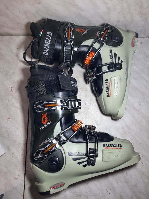 Clapari ski schi Dalbello mondo 25,5 corespunde mărimii 39-39,5