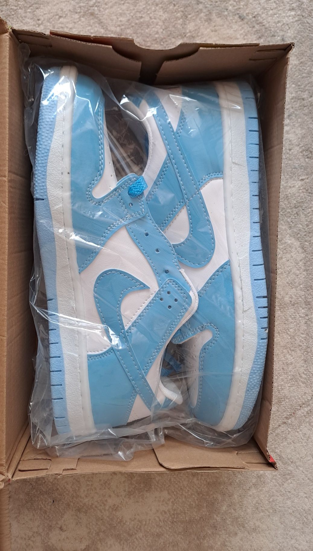 Nike dunk low UNC reps