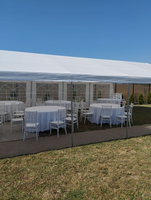 Corturi de închiriat