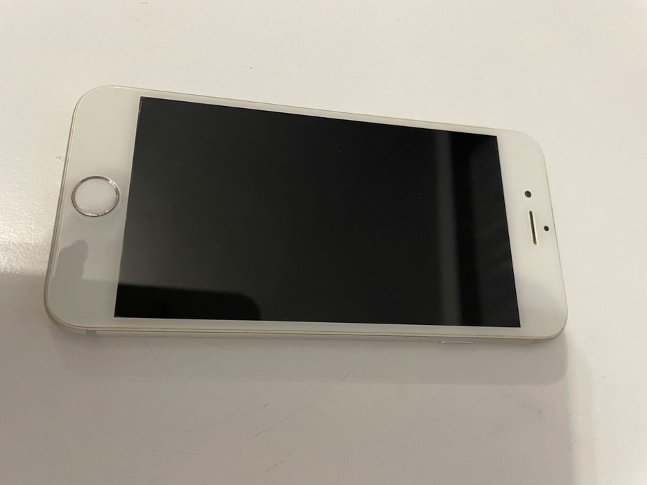 Продавам Iphone 6, 64GB