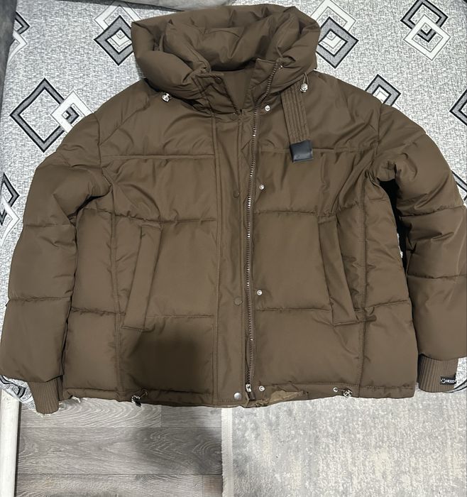 Срочно продам зимнюю укороченную куртку!