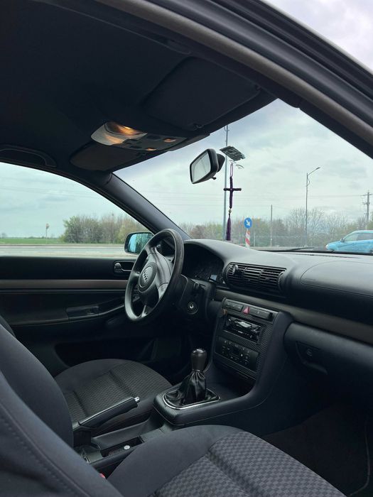 Vând AUDI A4 1.9 TDi