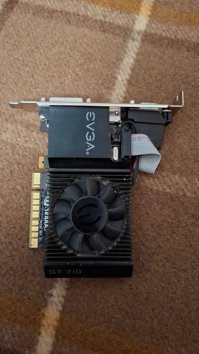 Placa video GT 710