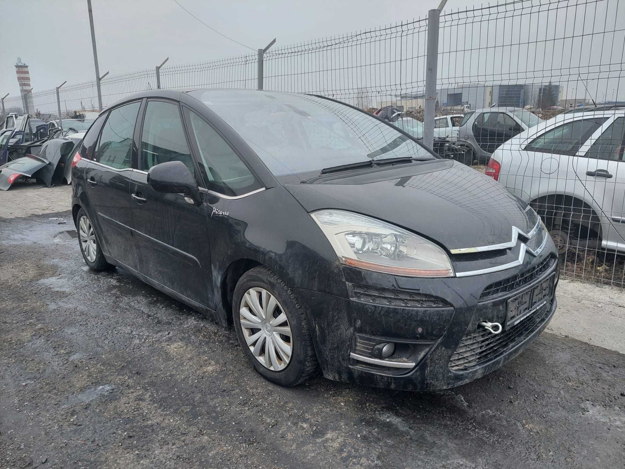 Dezmembram Citroen C4 Picasso, an 2008, motor 1.6 HDI