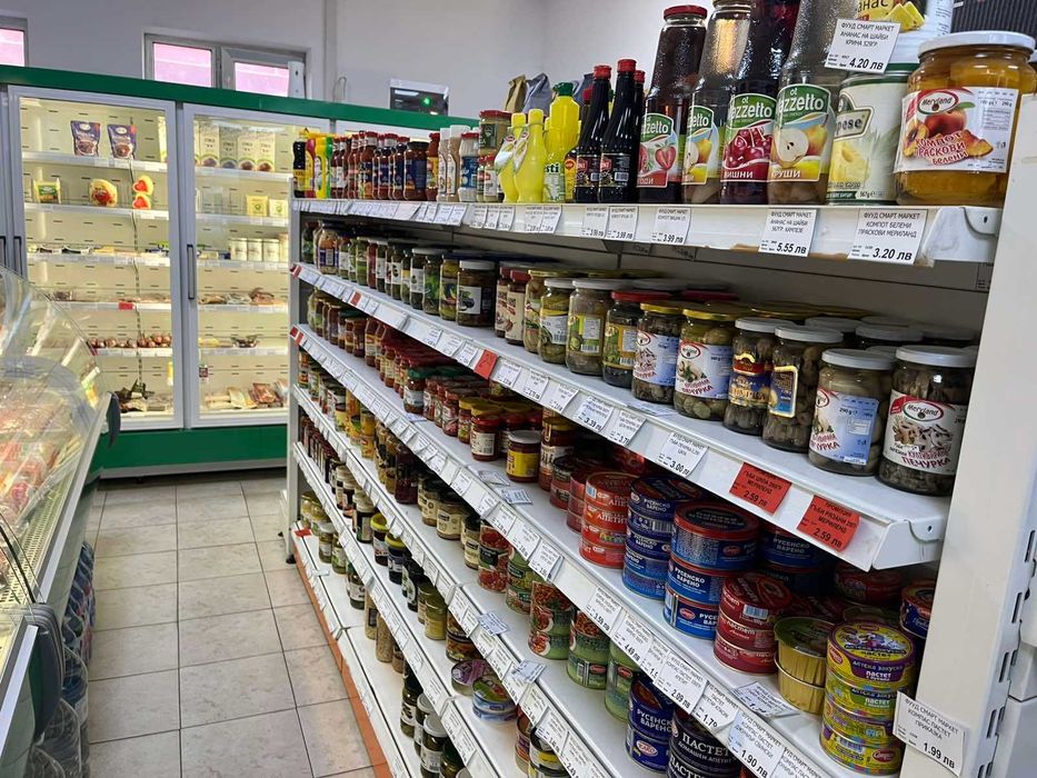 Разработен хранителен магазин в Перник