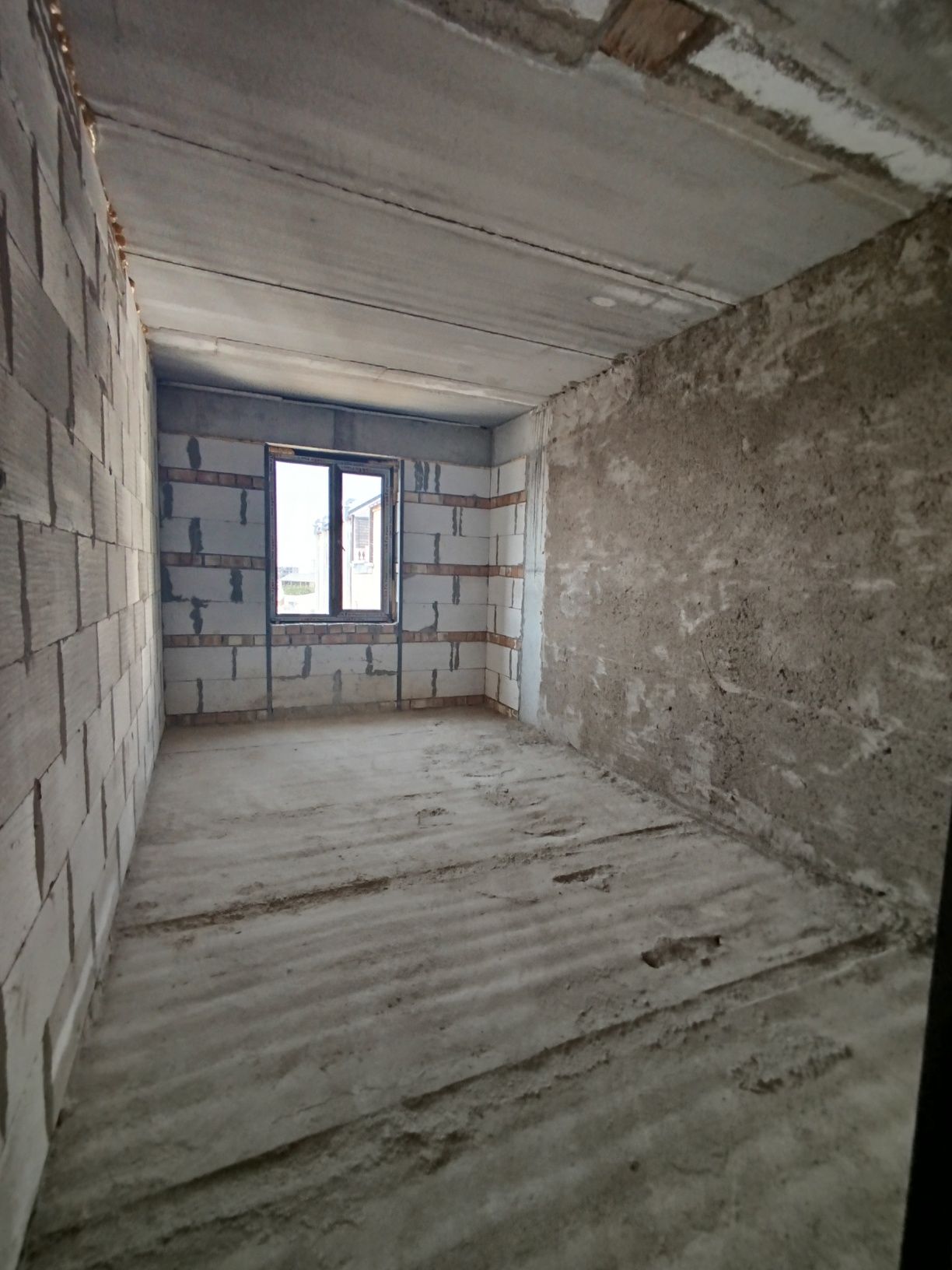 Продаётся Срочно 3х комнатная новостройка на 3-этаже в районе Согдиана
