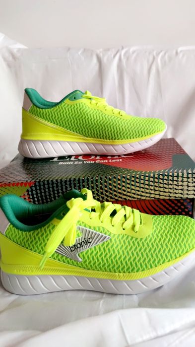 Adidasi etonic noi nouti