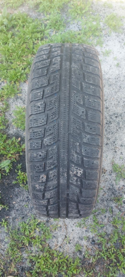 Продам шины 235-65-R17
