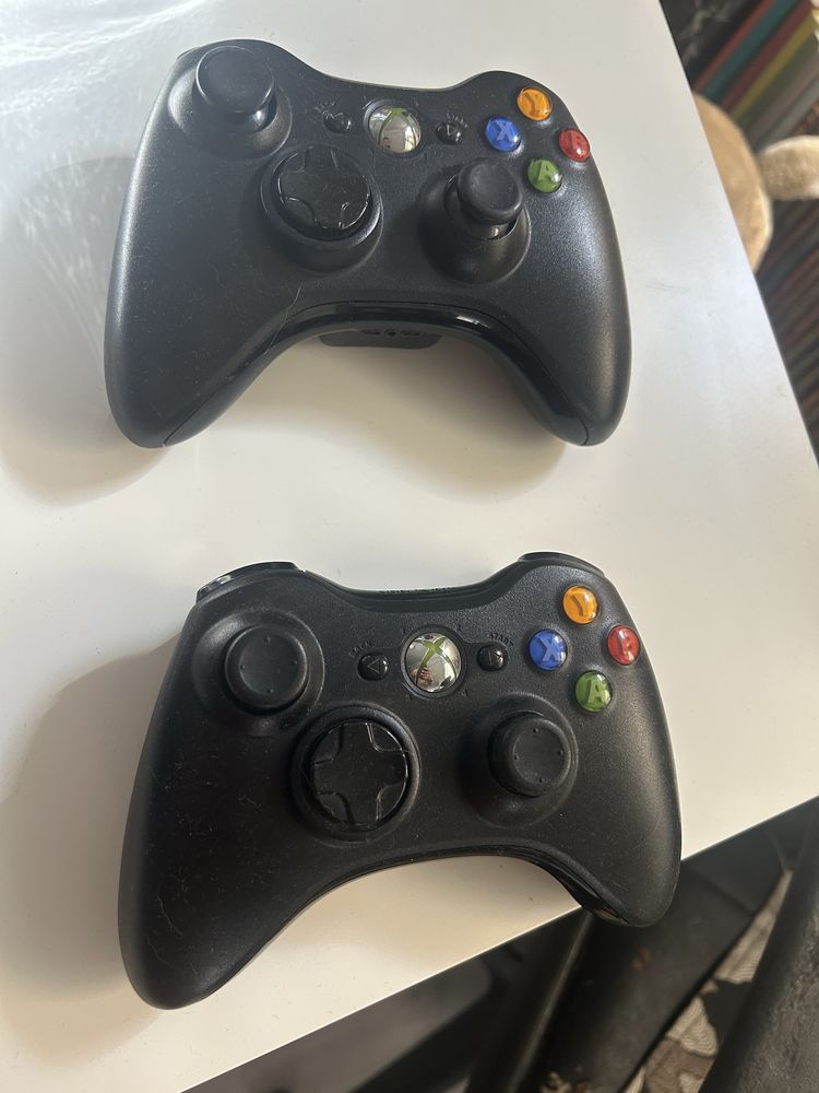 Xbox 360 S + Kinect + 2 джойстика