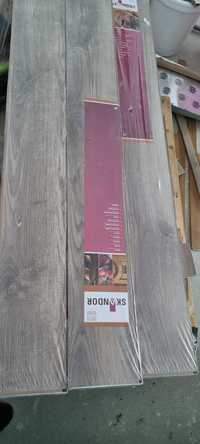 Parchet laminat Skandor 10mm stejar clasic ( 19 pachete)
