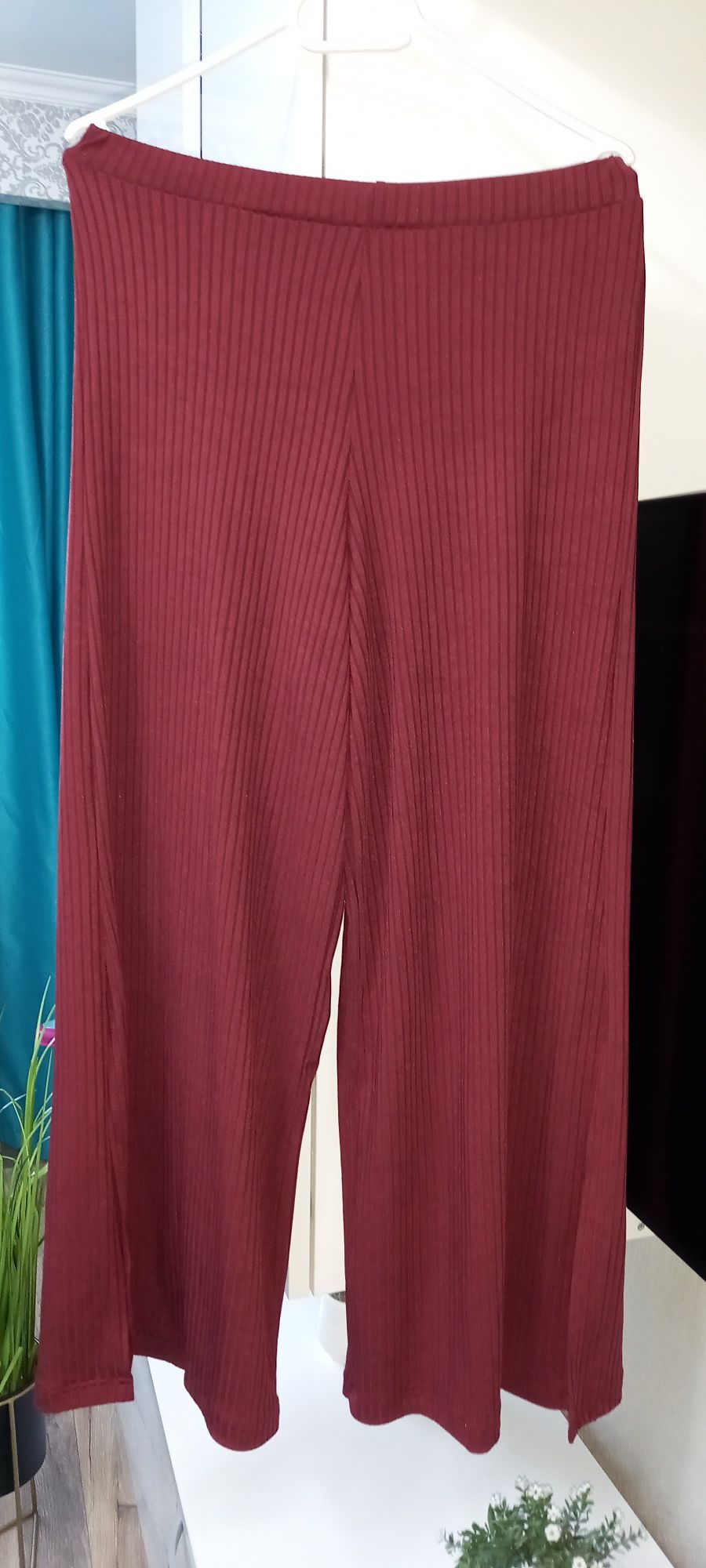 Pantaloni stil fusta!