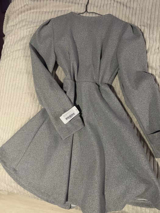 Ново елегантно палто с етикет
