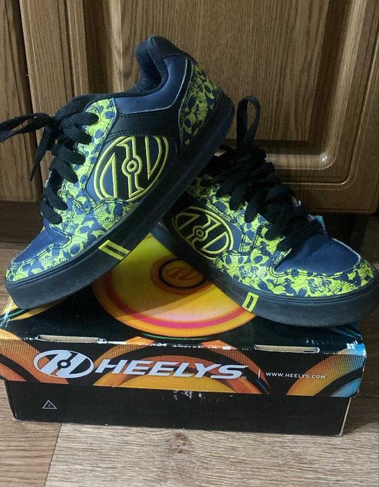 Кроссовки с роликами HEELYS оригинал размеры 38, 40, 42