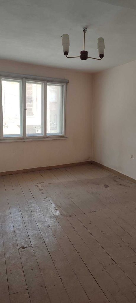 Продава се Етаж от къща в Асеновград - 72 кв.м за 875 €/кв.м - Снимка #2