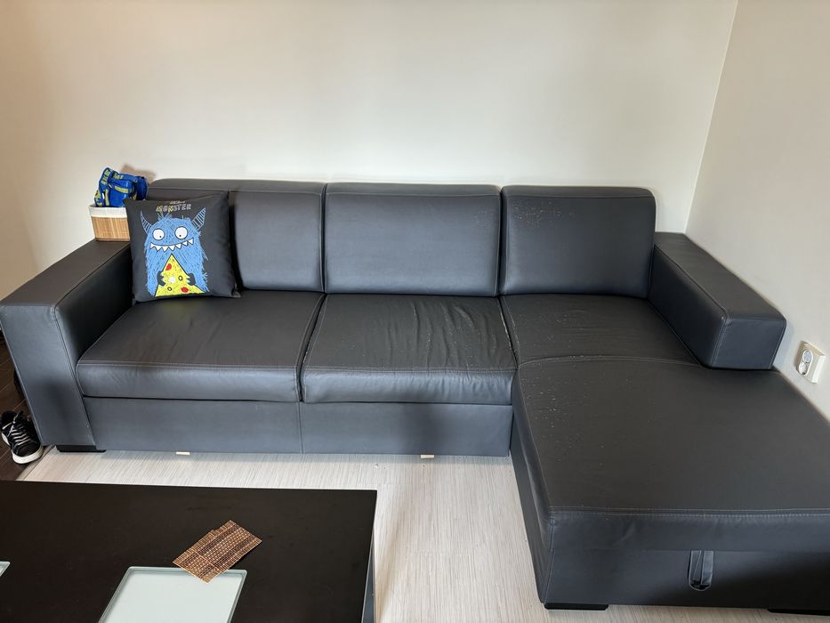 Кожен ъгълов диван