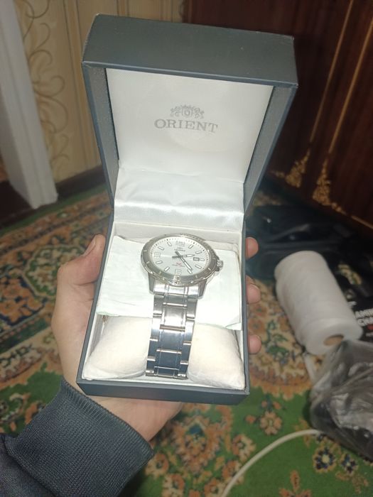 Часы Orient UNE2-C0-A
