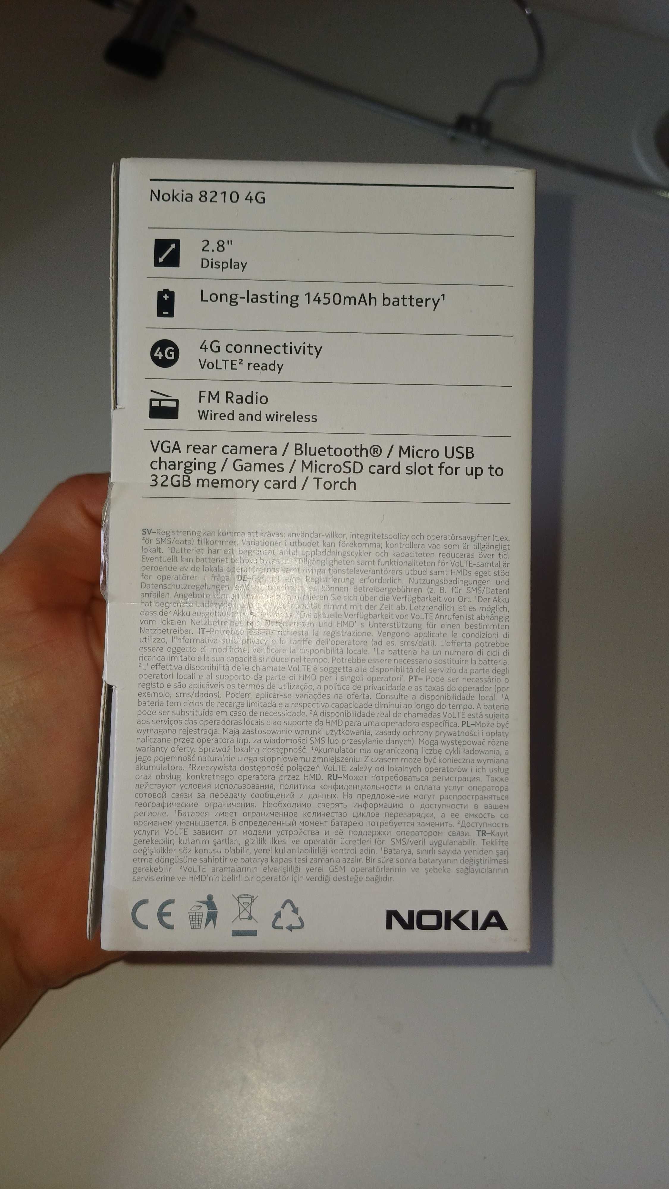 Телефон Nokia 8210 4G