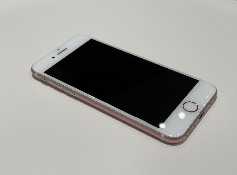 iPhone 7 в хорошем состояний
