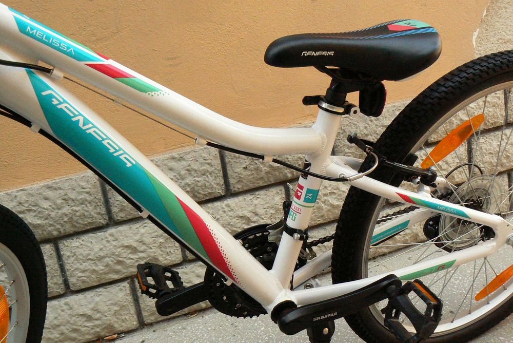 Bicicleta mountain bike de copii Genesis 24