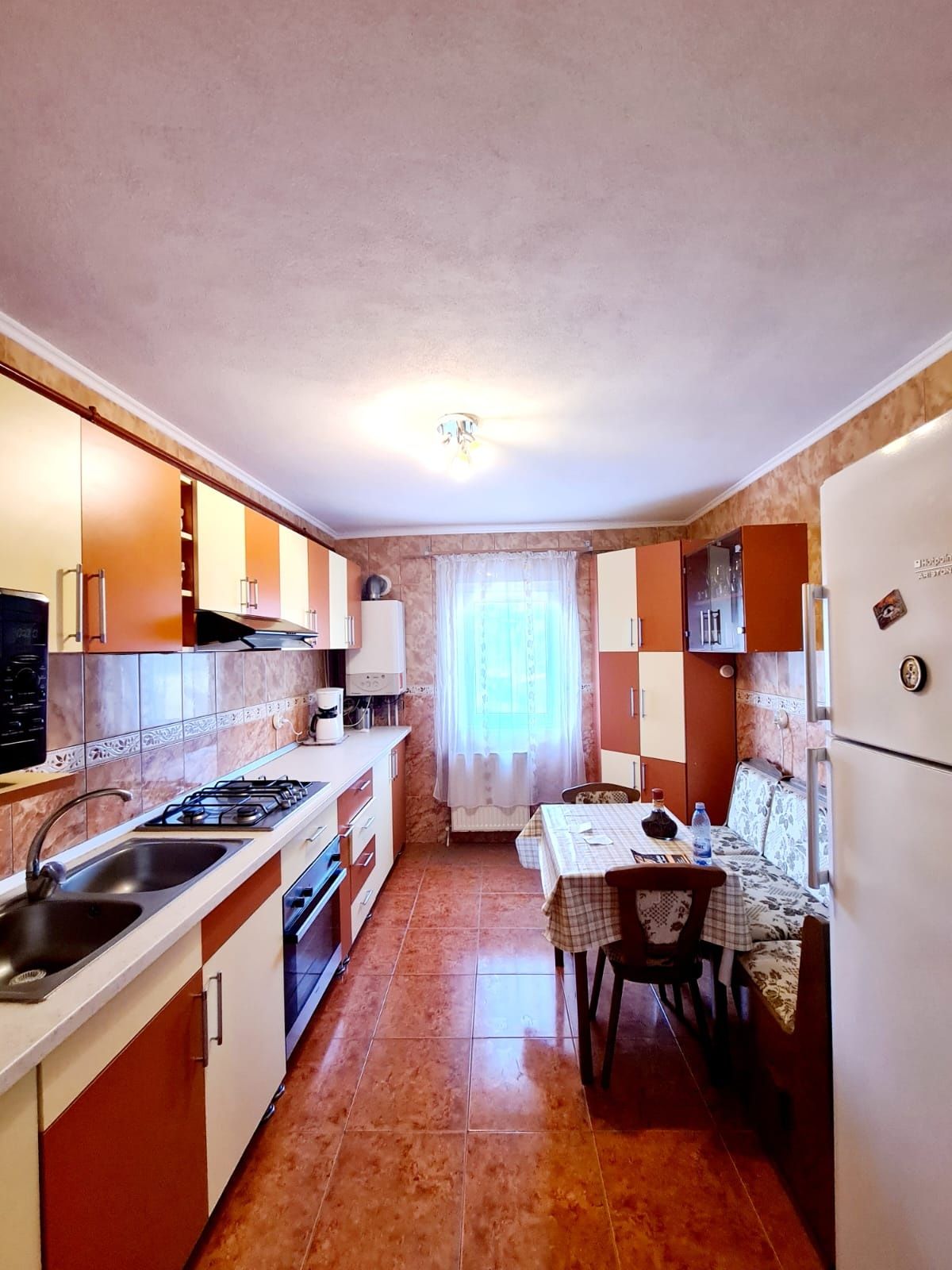 Vând apartament 2 camere decomandat Cisnădie