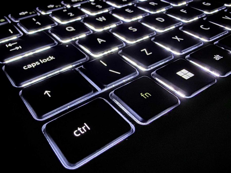 Dell Latitude 7430 / i5-1250P 12-Core / 16GB DDR5 / 256GB SSD /FHD IPS