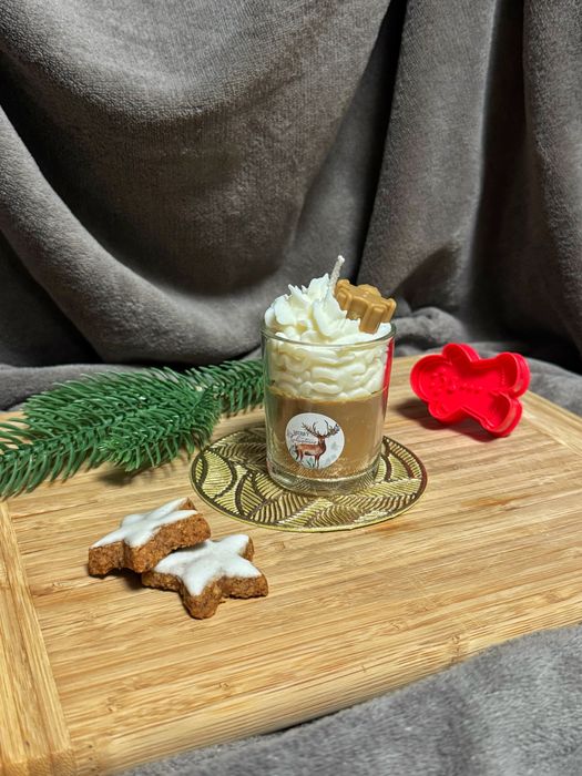 Ръчноизработени коледни свещи