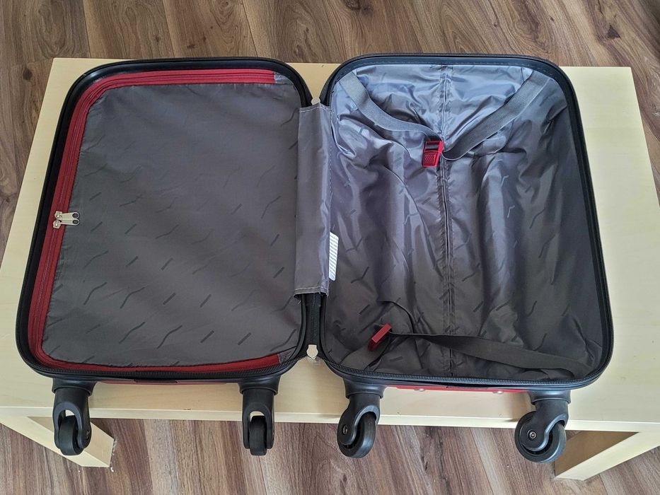 Trolere carcasă dură, 4 roti