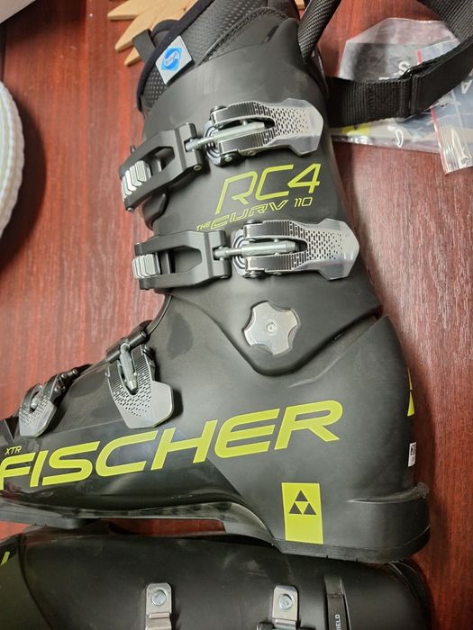 Clăpari Fisher mărimea 44 noi