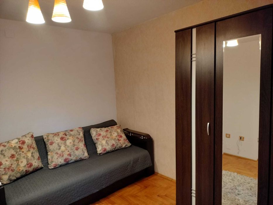 Inchiriez apartament 3 camere in Marasti, str. Bucuresti nr.86+Parcare