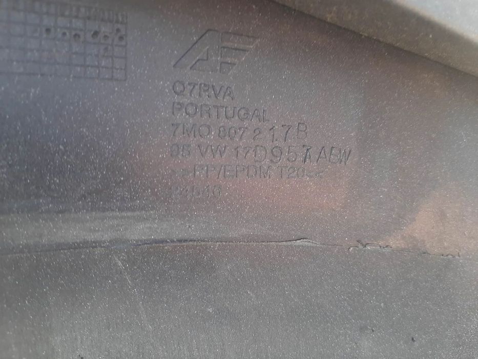 bara fata vw sharan 7m seat alhambra ford galaxy  7m0807217b