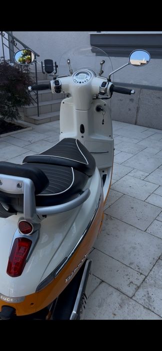 Scuter Peugeot Django