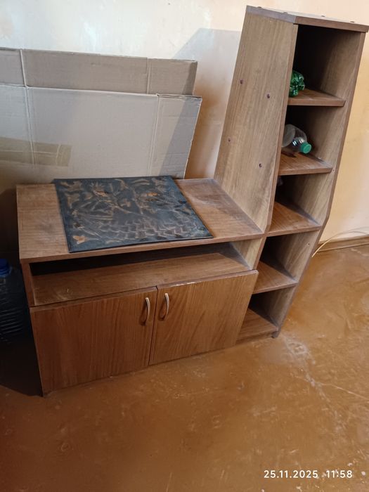 Подставка под телевизор , аквариум и по.