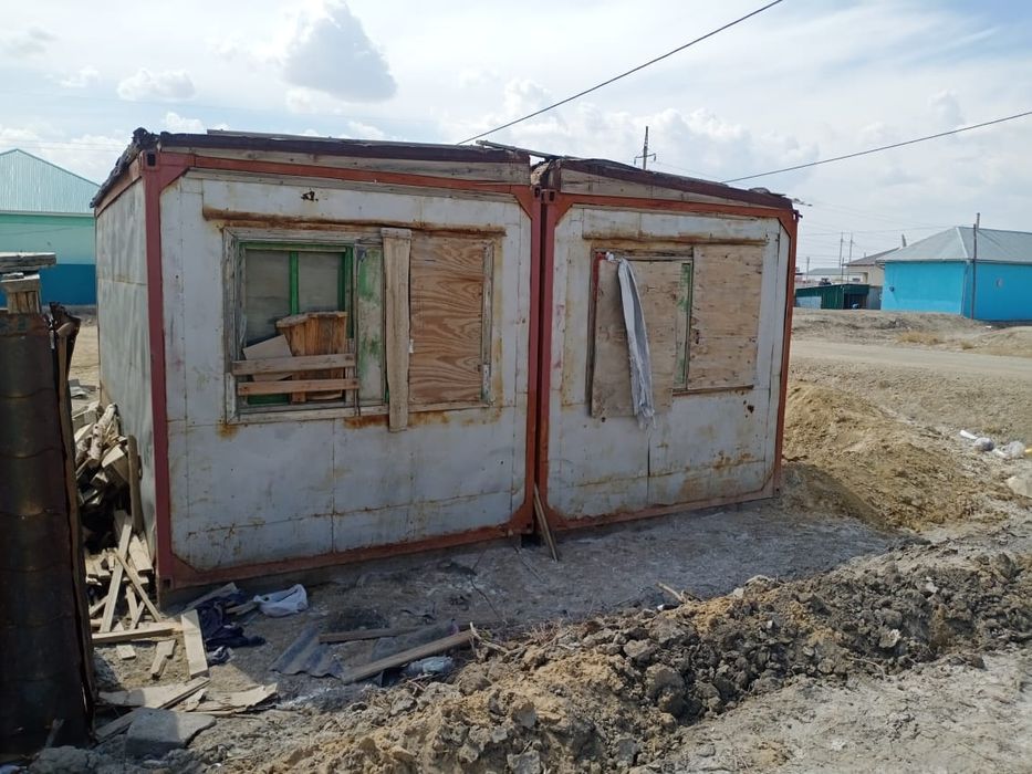 Жилой вагончик... 2шт.
