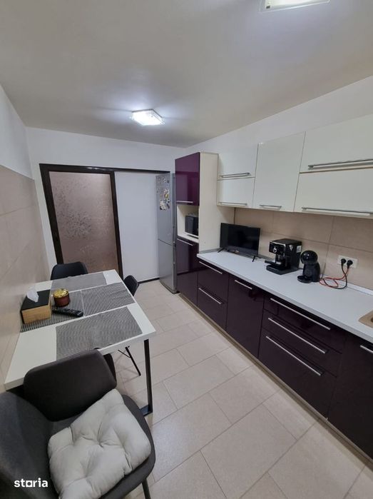 Apartament trei camere - etaj 2 - Comision 0% la cumpărător!