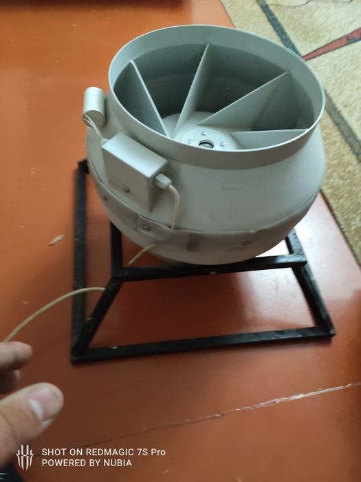 Вентилятор для надувных фигур