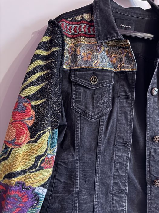 Страхотно яке Desigual
